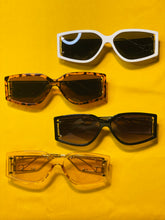 Load image into Gallery viewer, Monique